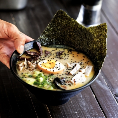 パーソナライズされたラーメンサラダ 日本製 調味料 1.8L ヌードルスープ 美味しい食ソース