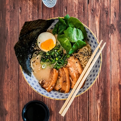 パーソナライズされたラーメンサラダ 日本製 調味料 1.8L ヌードルスープ 美味しい食ソース