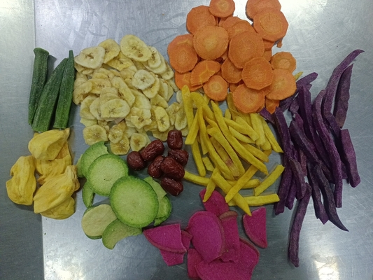 乾燥 し た 果物 と 野菜 の チップス 日常 の 栄養 量 を 摂取 する 美味しい 方法