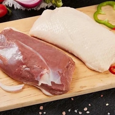 10kg/tn 喫煙されたアヒルの肉 凍結した切断されたアヒルの胸の基本成分
